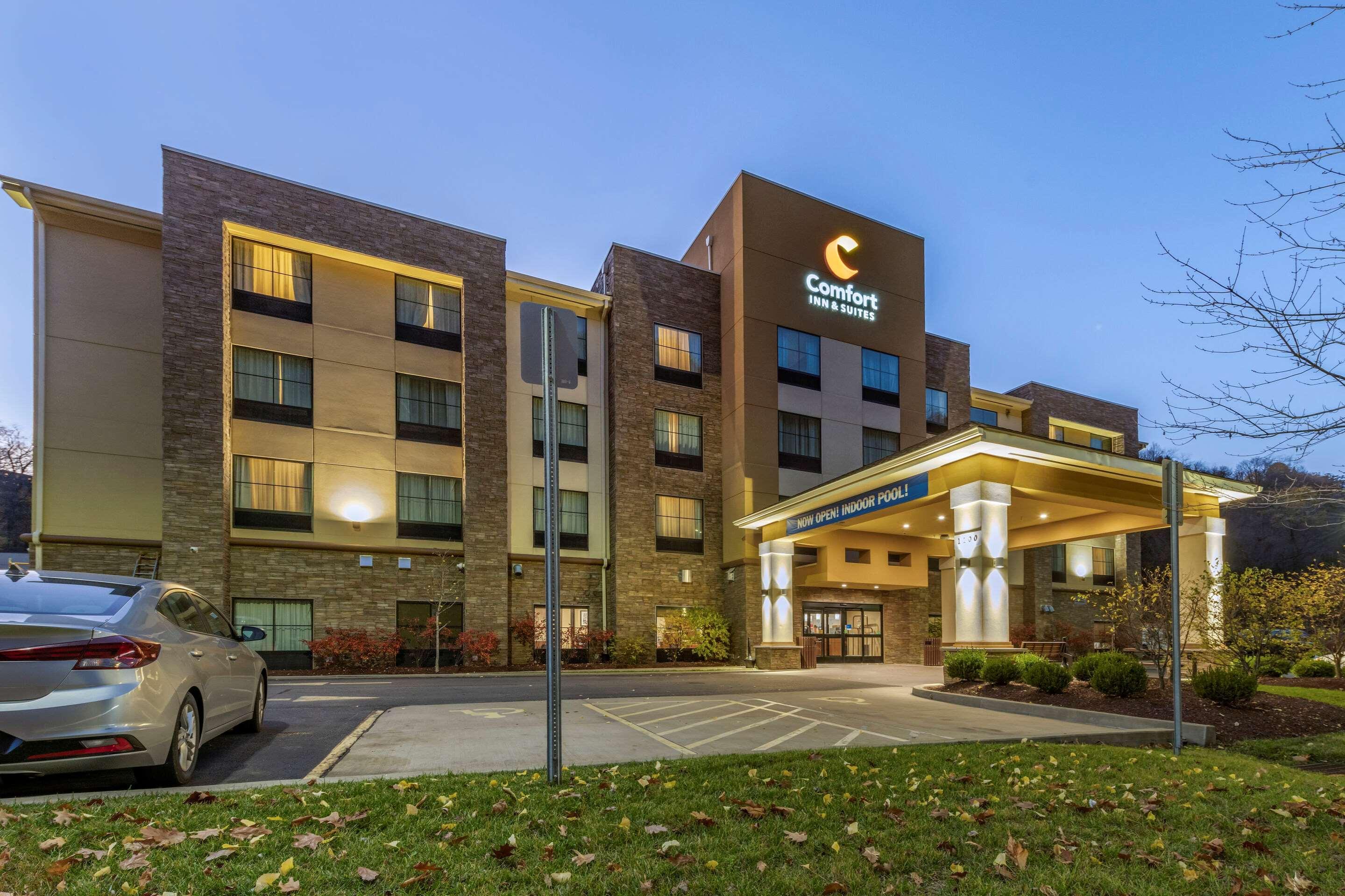 Comfort Inn & Suites Pittsburgh South Exterior photo